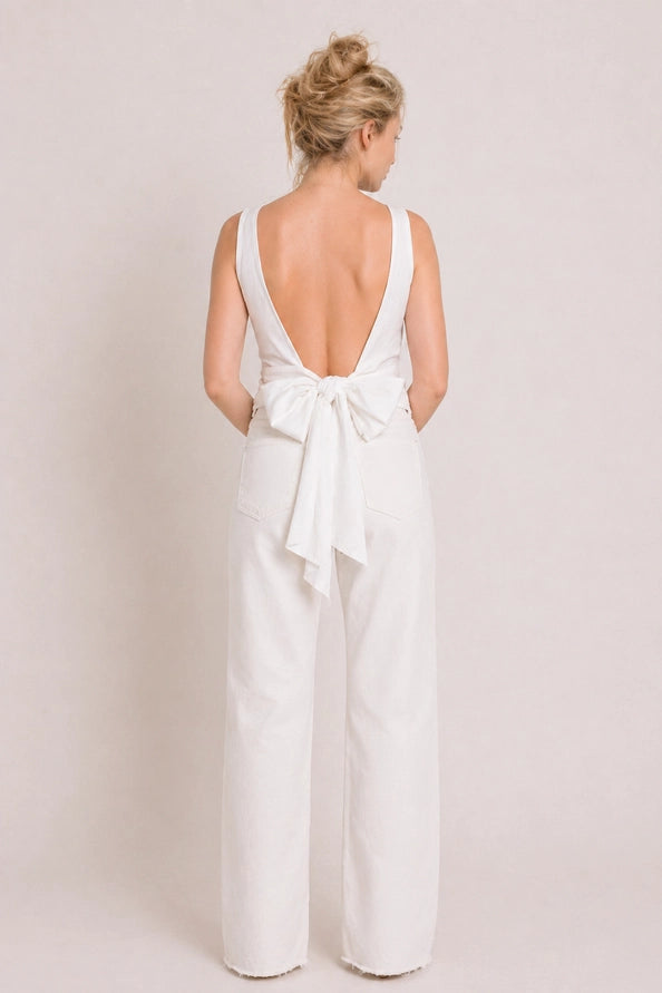 Top Bow Statement Costas Nuas