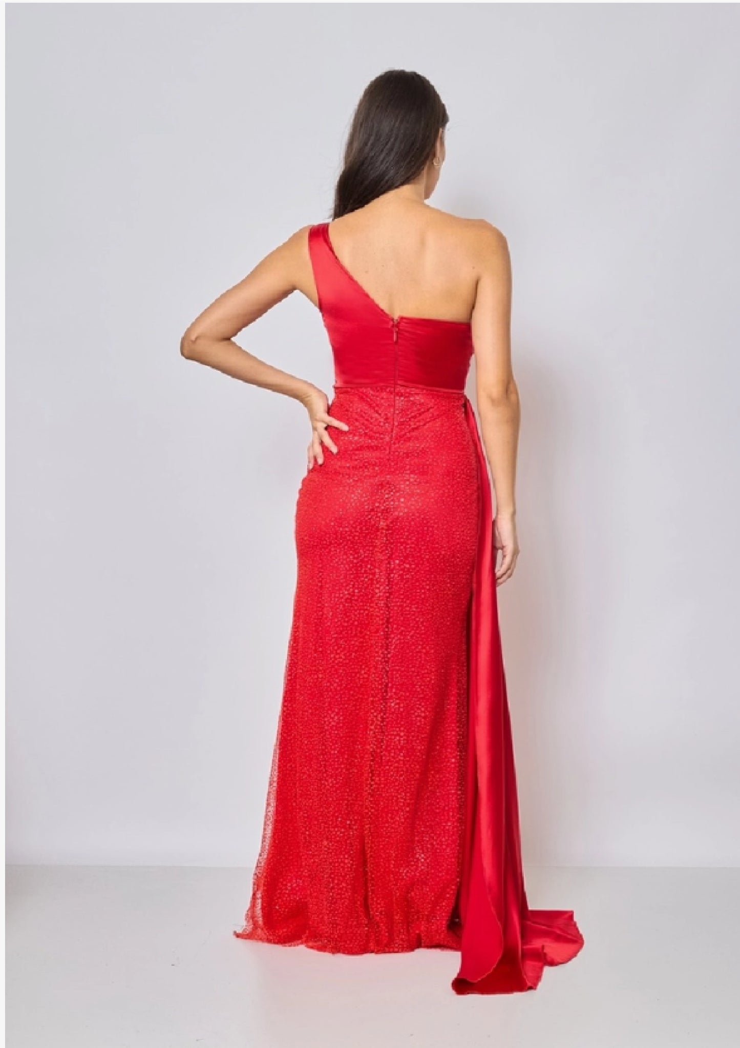 Vestido Longo de um Ombro Só