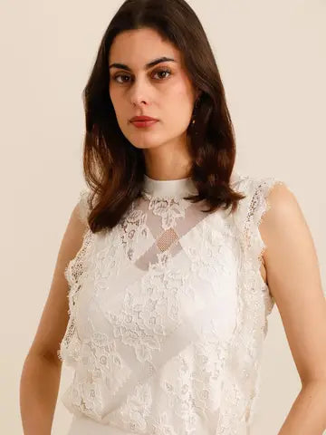 Top em Renda Semitransparente