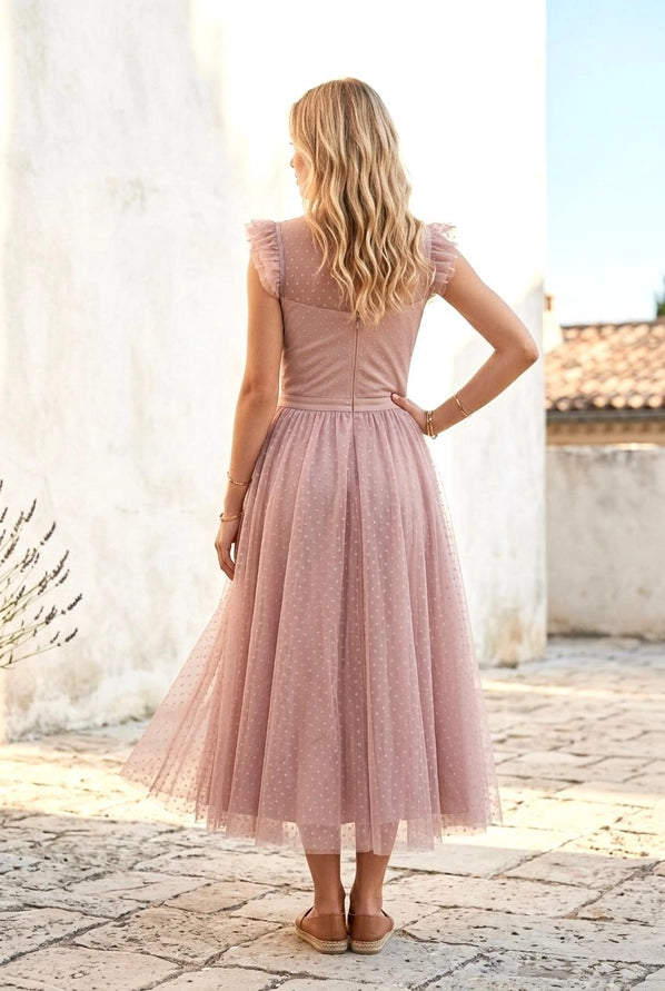 Vestido Midi Elegante em Tule