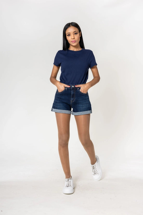 Calções Denim Essential Stretch cintura alta.
