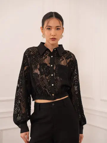 Blusa Crop de Renda Floral