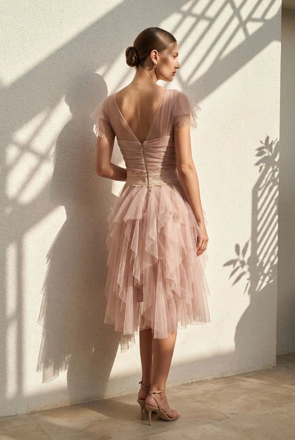 Vestido Pétala de Primavera Assimétrico