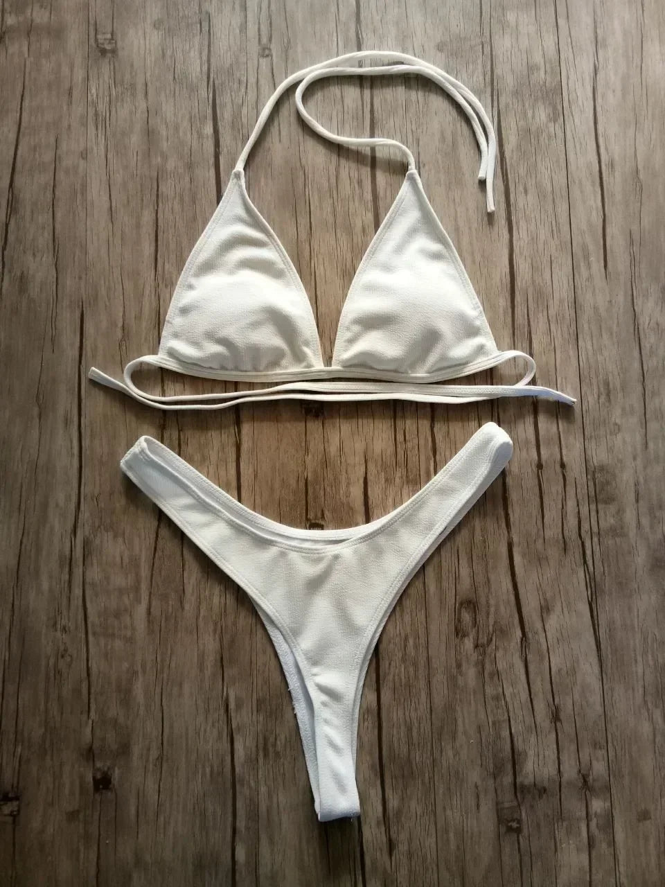 Biquínis tanga  brasileiros