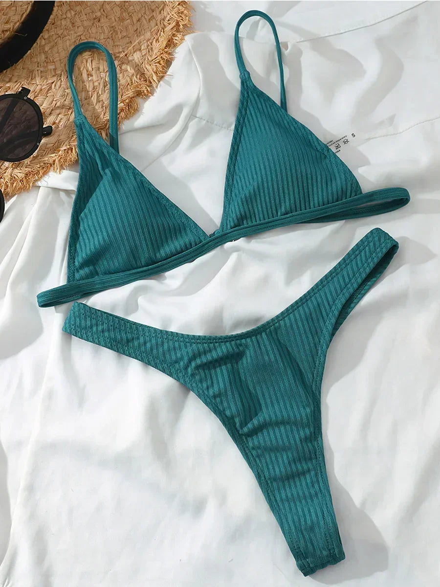 Biquínis tanga  brasileiros