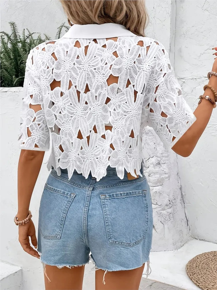 Camisa Cropped em Renda Bordada de Verão