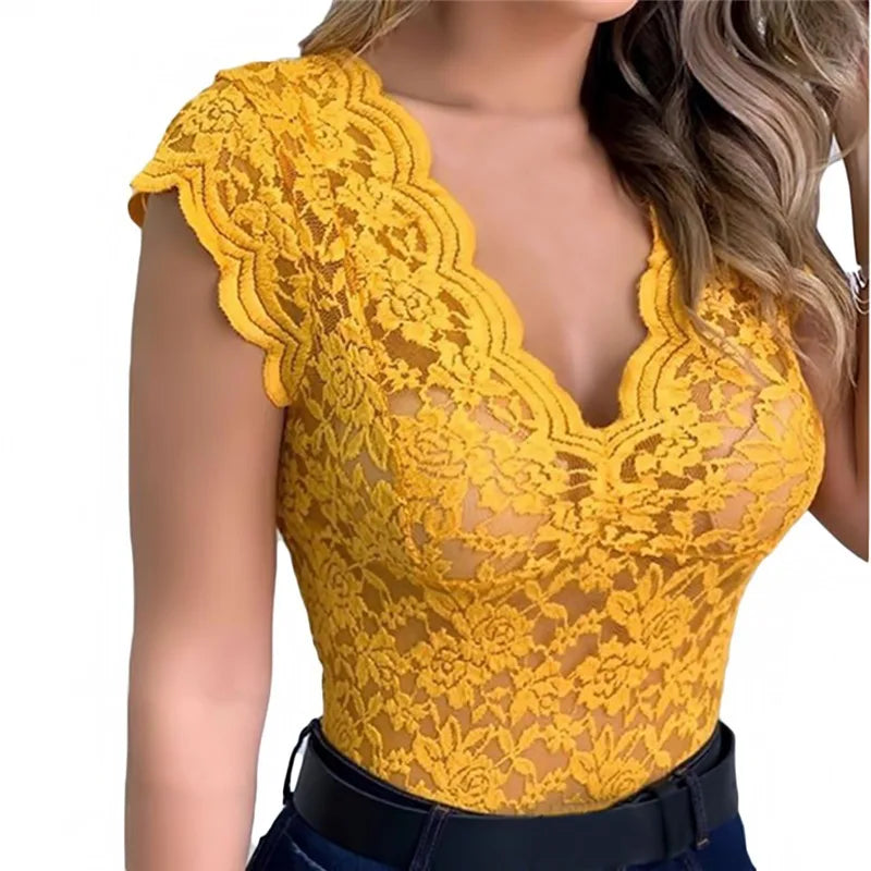 Camisa Clássica em Renda Floral de Manga Curta