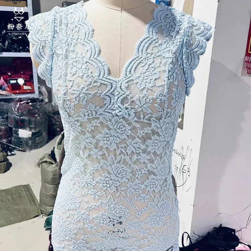 Camisa Clássica em Renda Floral de Manga Curta