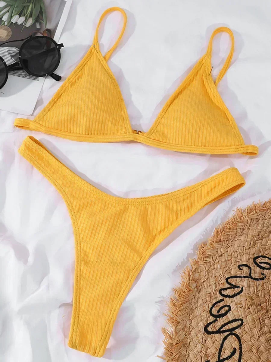 Biquínis tanga  brasileiros