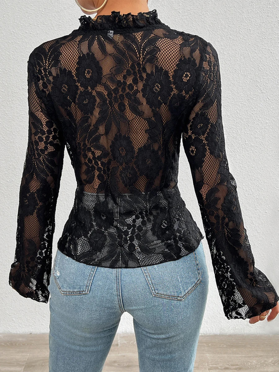 Blusa Justa em Renda Floral com Detalhe de Atacadores
