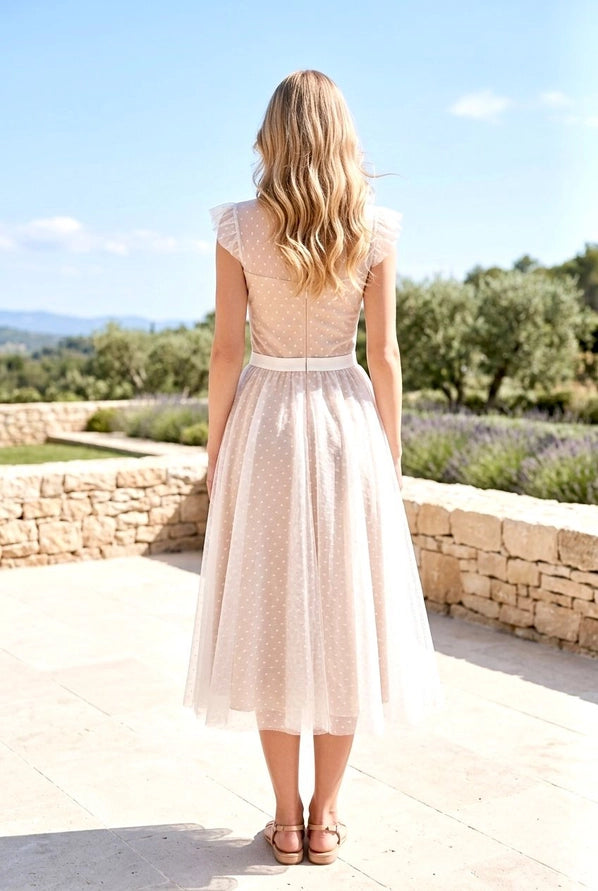Vestido Midi Elegante em Tule