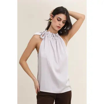 Blusa de Cetim com Laço