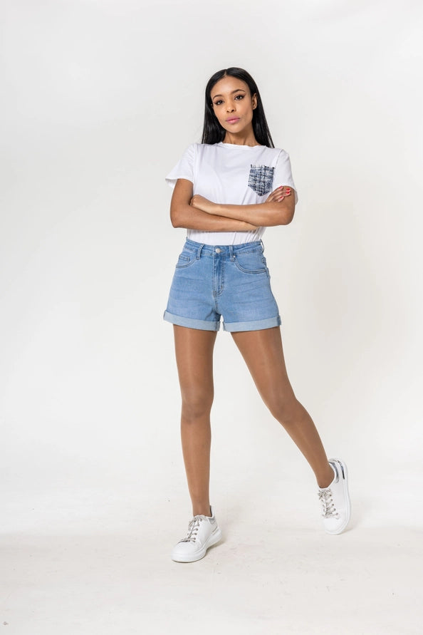 Calções Denim Essential Stretch cintura alta.