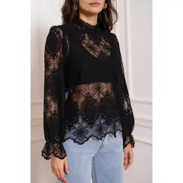 Blusa de Renda Gola Alta