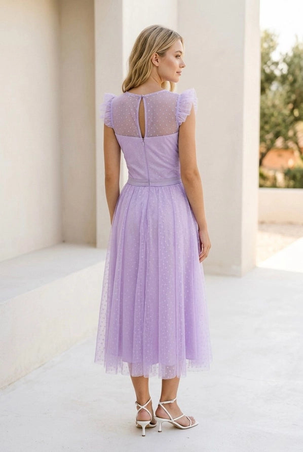 Vestido Midi Elegante em Tule