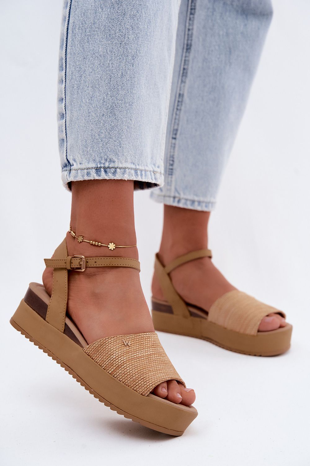  Buskin model 229270 Step in style 