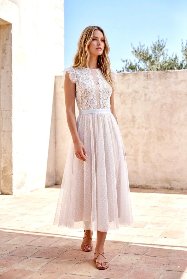 Vestido Midi Elegante em Tule