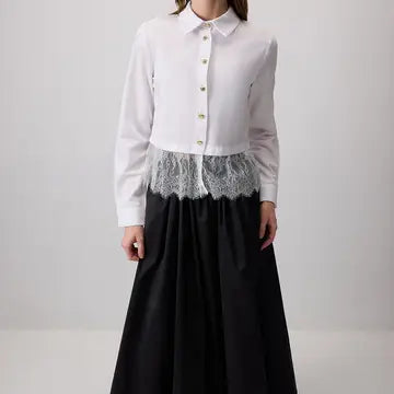 Camisa Cropped com Barra em Renda